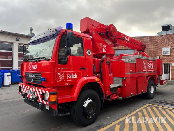 Lifttender MAN LE 18.280