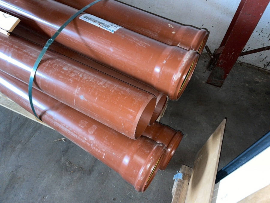 Klaravik Auktioner | PVC rør