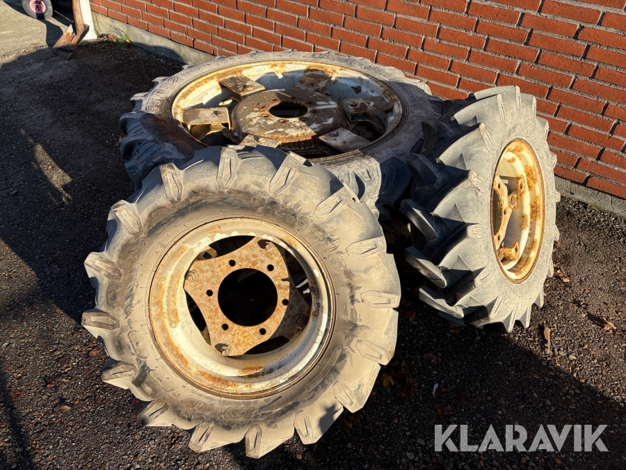 Traktor dæk 230/95 R32  4 styk