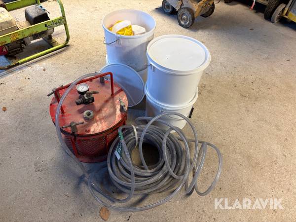 Trykspand og 4 kasser rotte-stop-prop