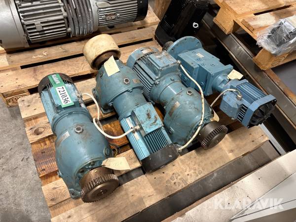 Gearmotor 4 styk Grundfoss MG 03 / DEA 28F130