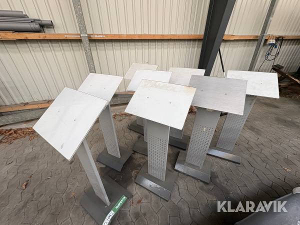 Gulvstandere 8 styks