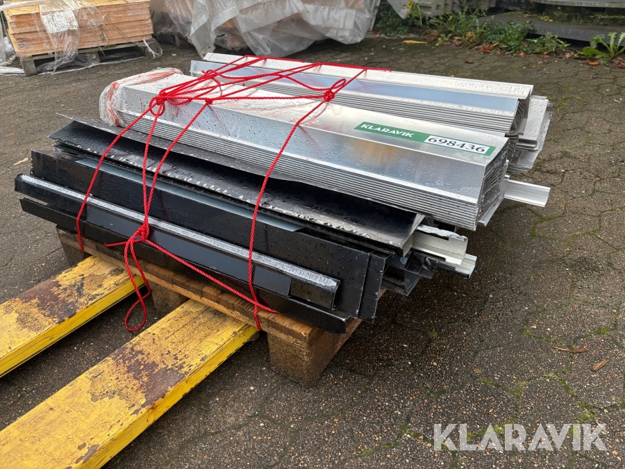 Blandet lot vindskeder, kapsler og tagfod Alu