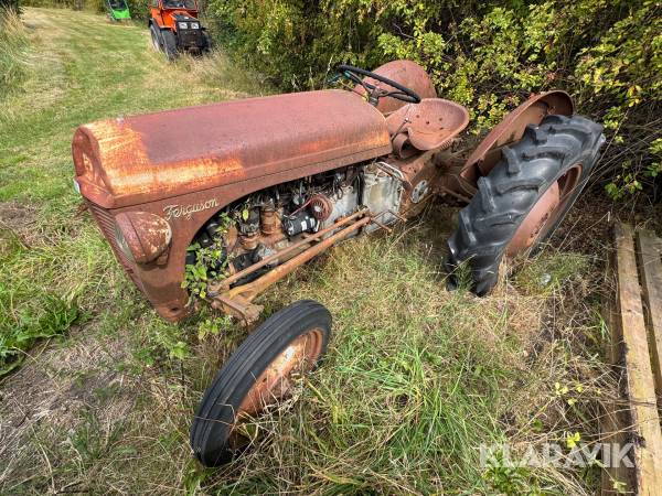 Traktor Massey Ferguson Tea 20