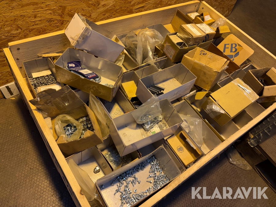 Blandede lot skruer, bolte og diverse
