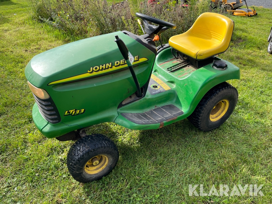 Græsslåmaskine John Deere LT133