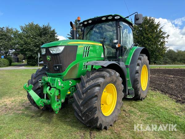 Traktor John Deer 6215R