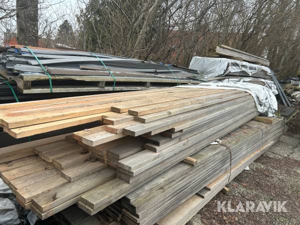 Fyrtræ 380 løbende meter cirka 83–127 styk