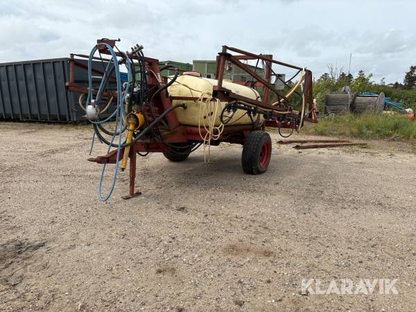 Trailer med tank