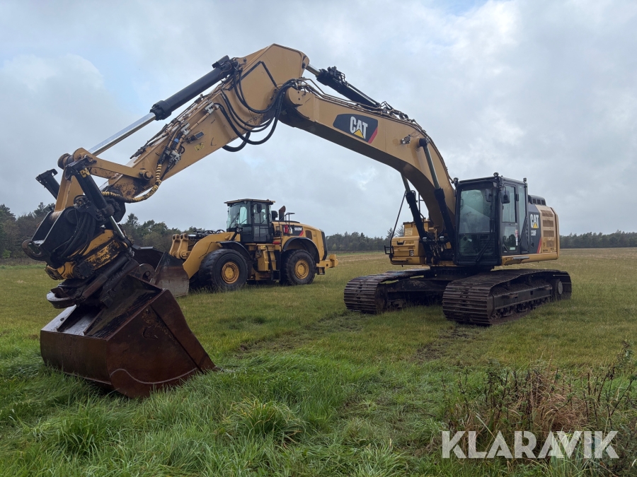 Gravemaskine CAT 330 FL