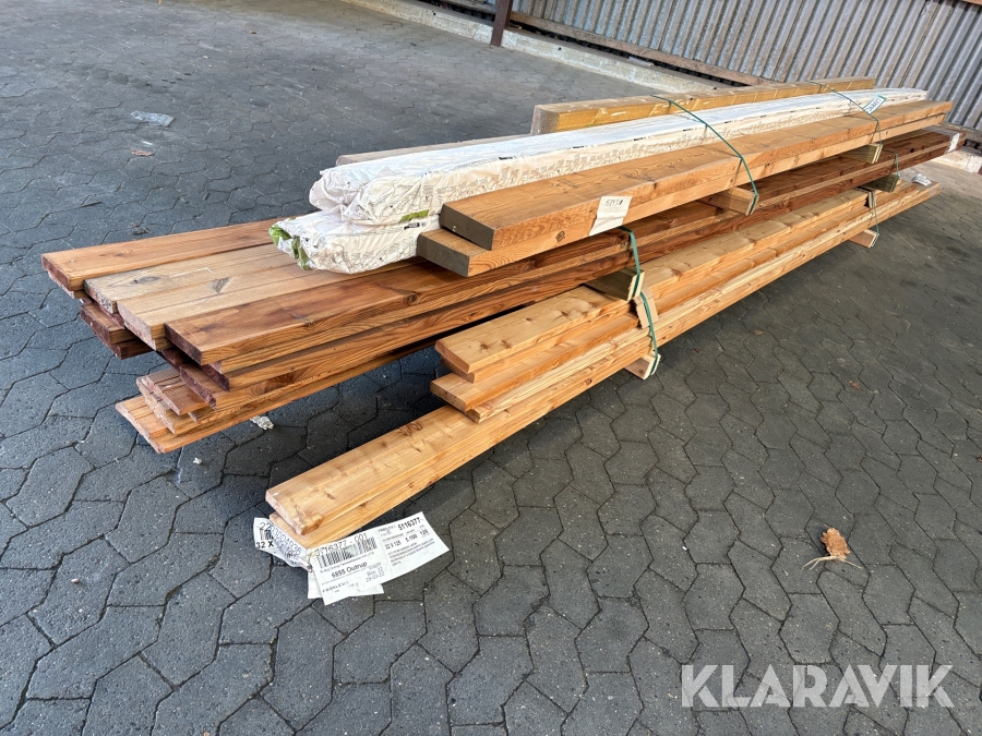 Blandet lot bradder blød træ