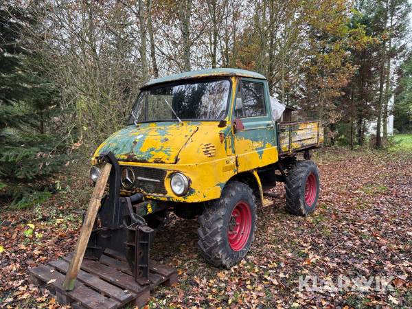 Mercedes-Benz Unimog
