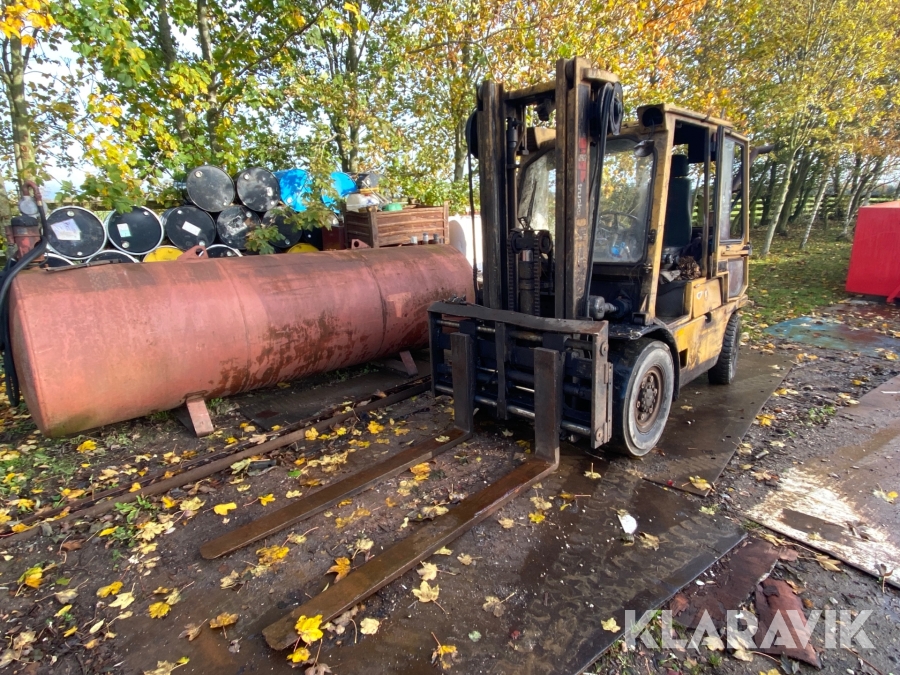 Truck Mitsubitsi FD 35 T