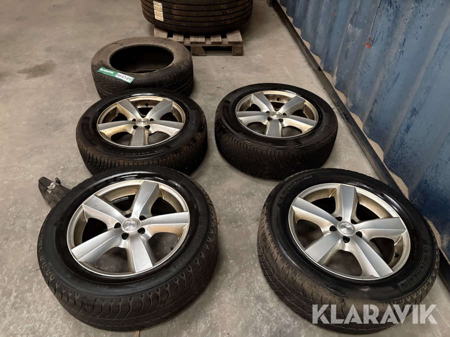 Fælge med dæk Dezent 255/55R18 4 styk