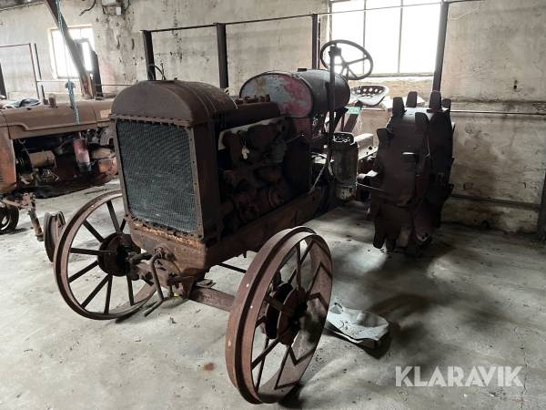 Veterantraktor Farmall