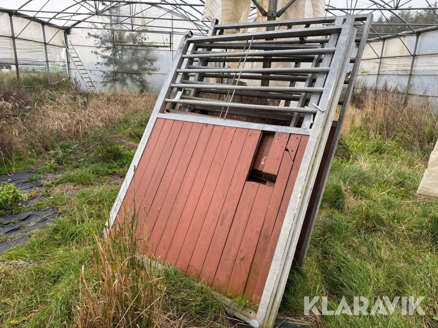 Lot - hestebokse / foldeelementer galvaniseret stål med træ 21 styks