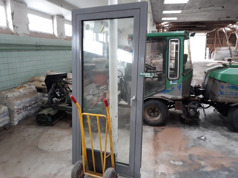 Butiksdør og skydedør 