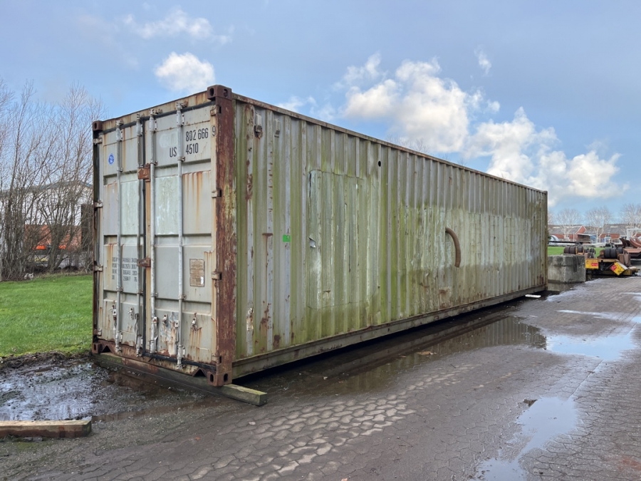 Container