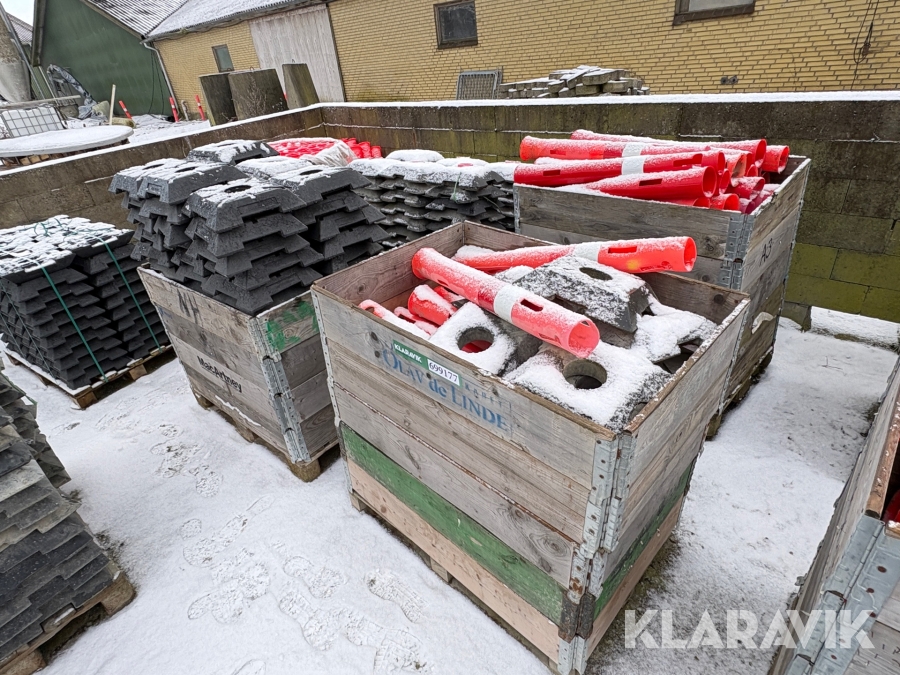 Afspærring 2 paller fødder - 3 paller stolper