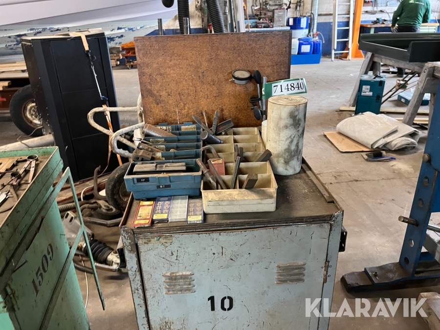 Værkstedsvogn med indhold