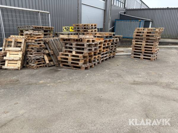 Paller ca70 styk plus diverse assorteret størrelser