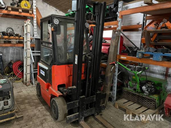 Truck Mitsubishi FB18PL med lader