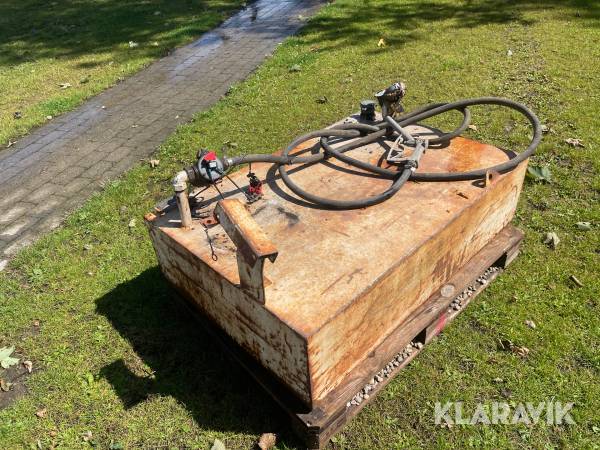 Transportable diesel tank