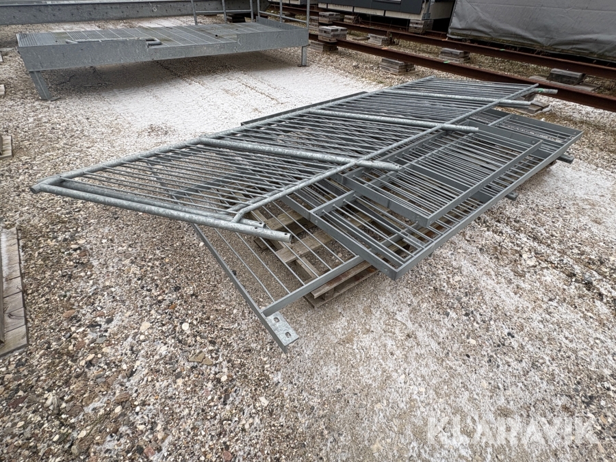 Gelænder til trappe og platform