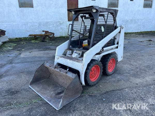 Minilæsser Bobcat 543 med skovl