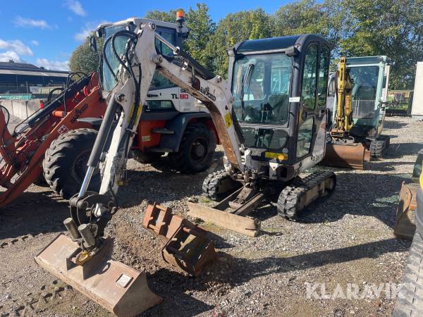 Minigraver Bobcat E18 med tilbehør