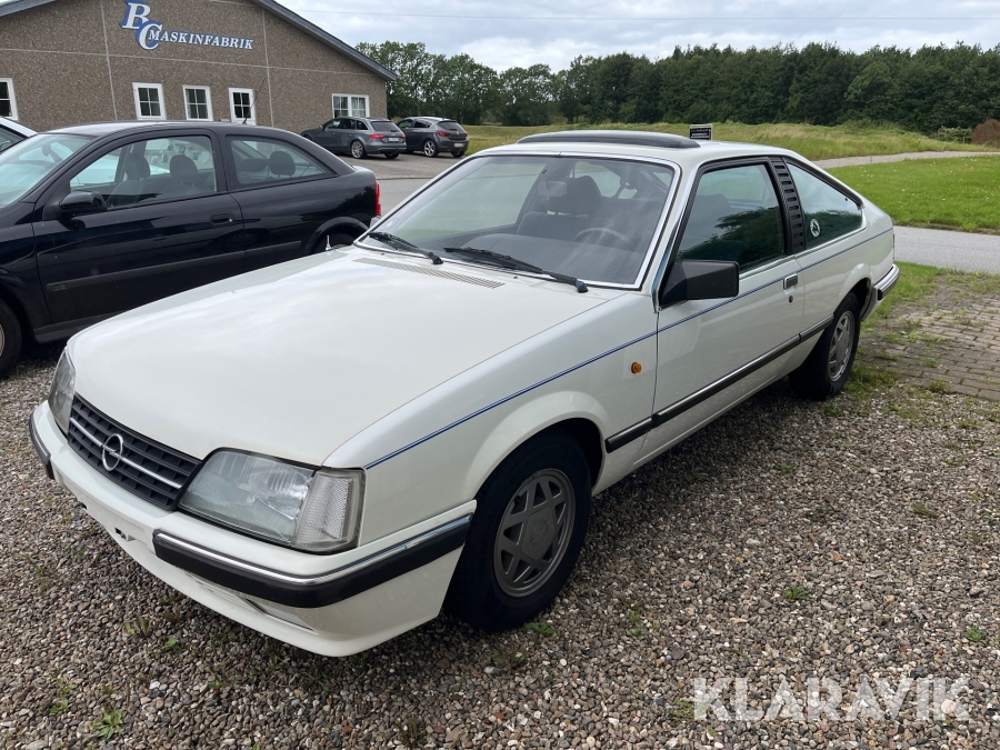 Veteranbil Opel Monza 3,0