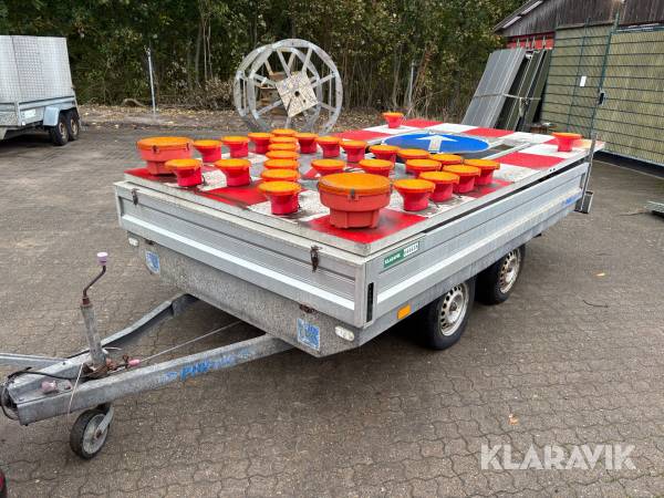 Skiltevogn PHV-trailer 1300 kg boogiehjul