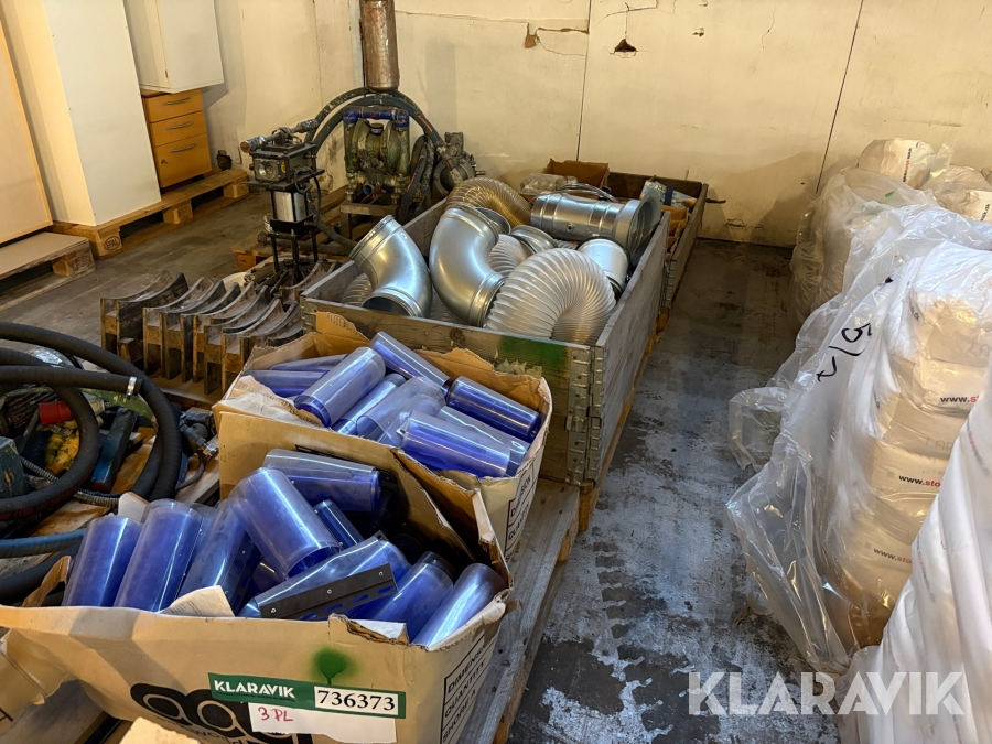 Samlet lot - udsugningsrør, pvc gardin og vvs fittings