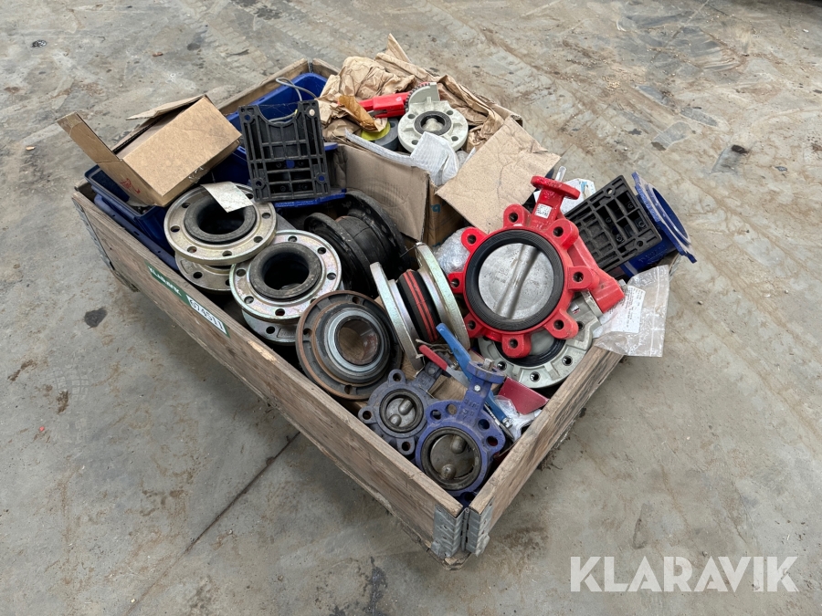 Diverse rørfittings og udstyr