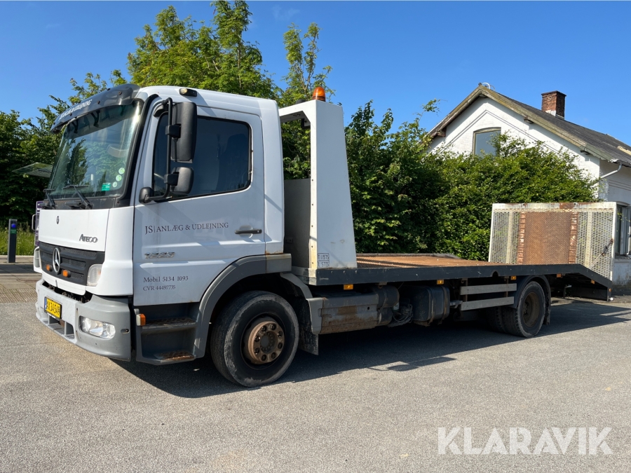 Lastbil Mercedes Atego fejeblad