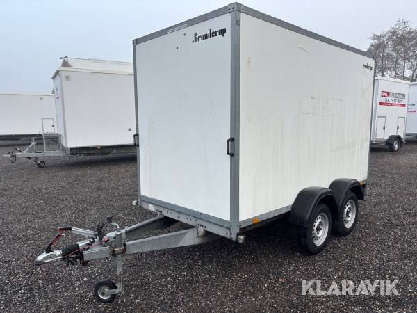 Trailer Branderup Lukket med rampe