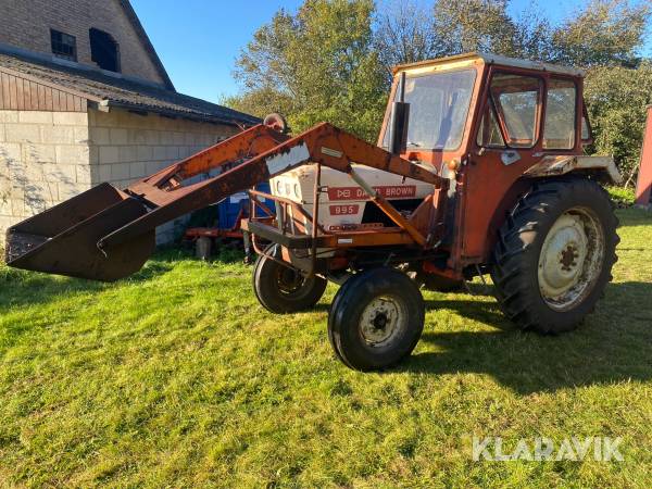 Traktor med frontlæsser David Brown