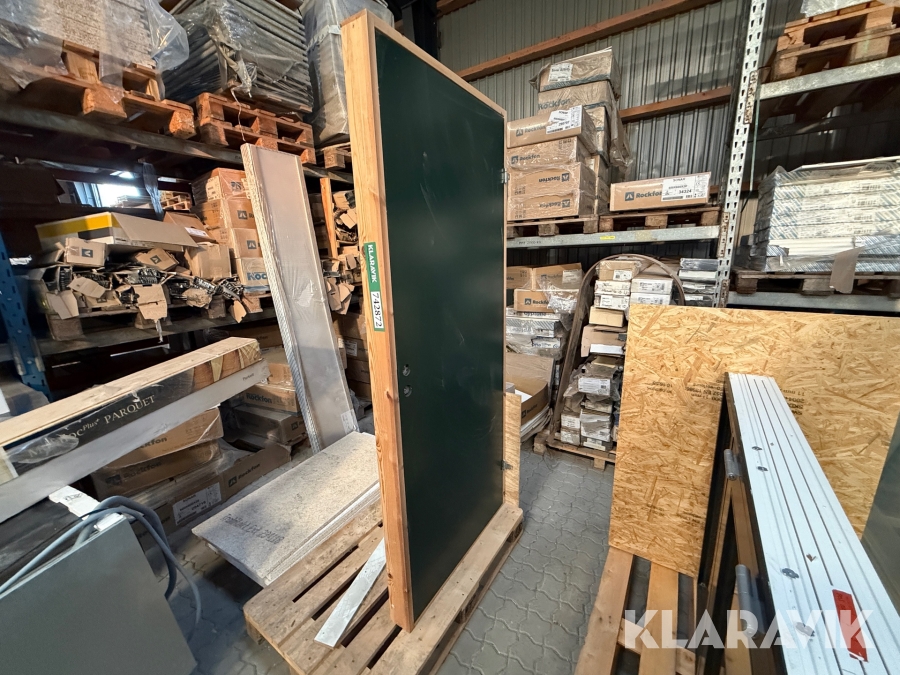 Dør med karm 1 styk