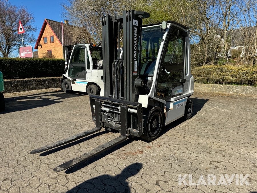 Truck Uni Carriers U1D2A25LQ