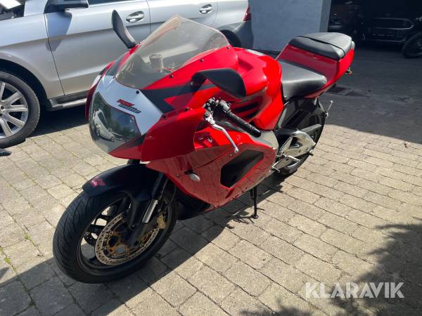 Motorcykel Aprilia RSV 1000