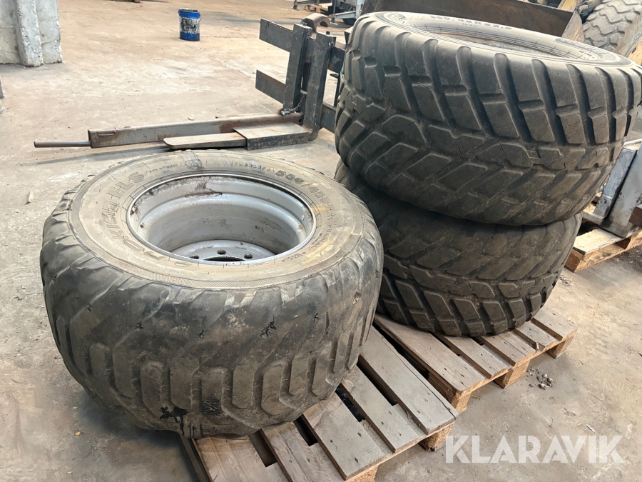 Dæk med fælg - 3 styk