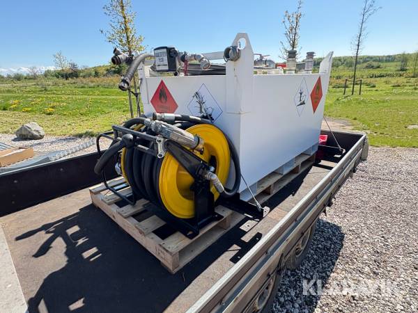 Dieseltank med pumpe og slangerulle KN 1000 liters