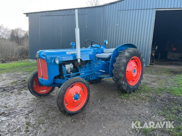 Veteran traktor Fordson Dexta